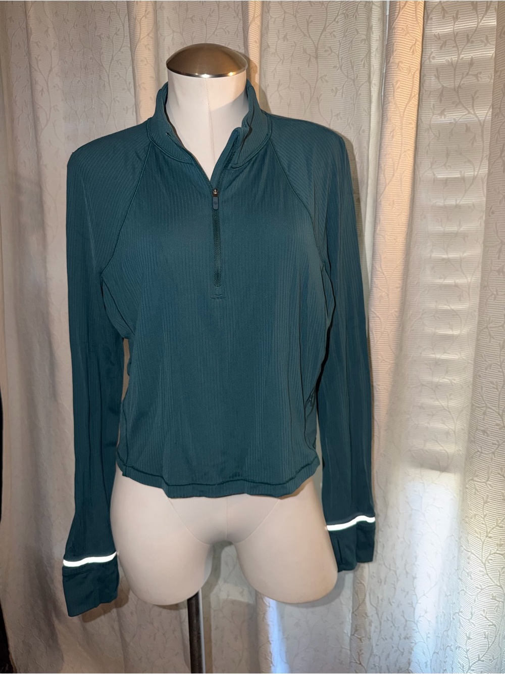 Lululemon 1/4 pullover